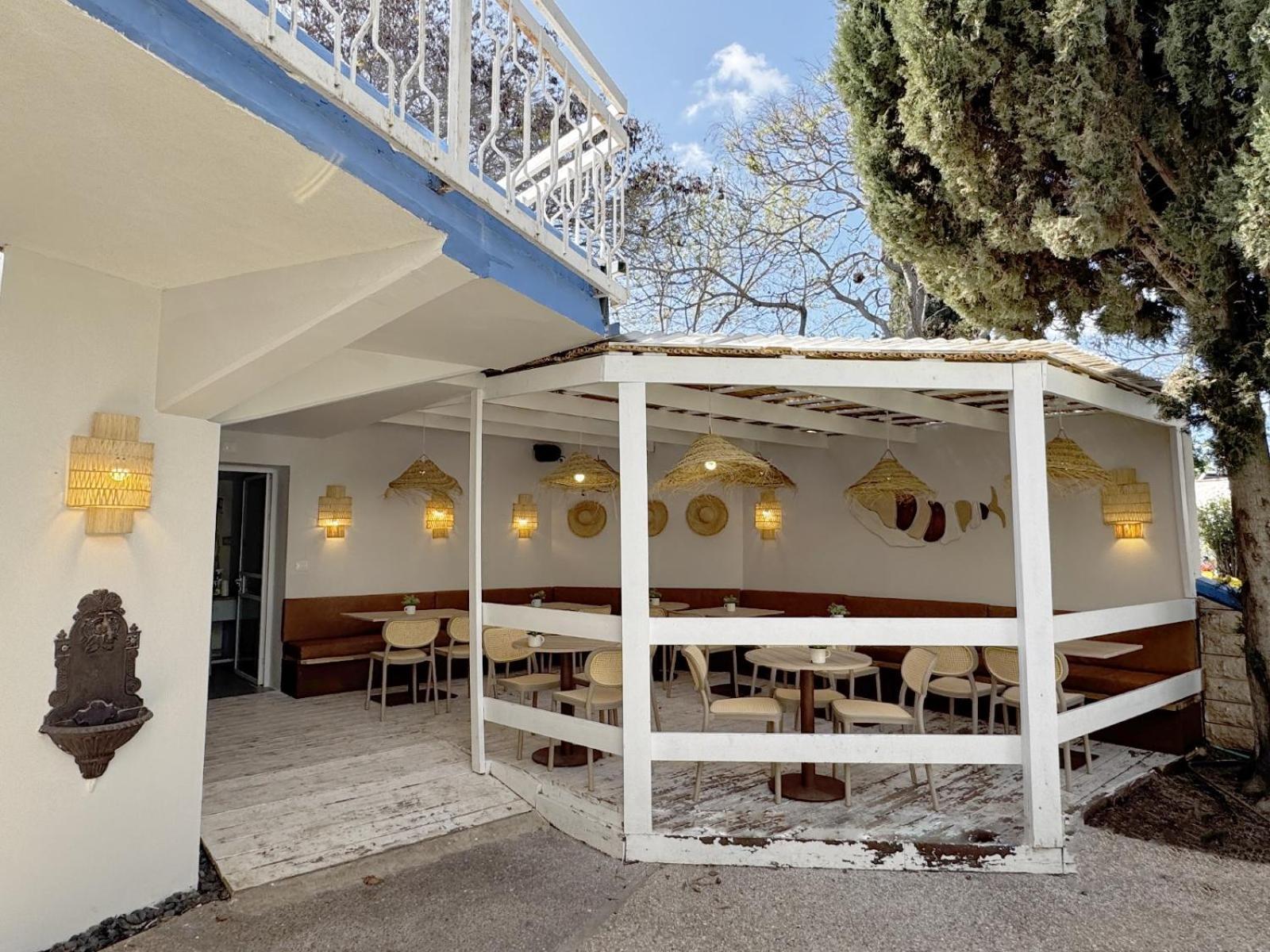 Travel Hotel Gesher Haziv エクステリア 写真
